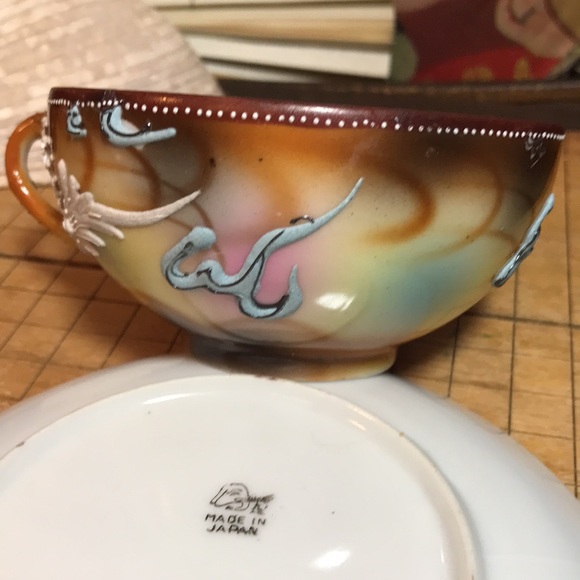 Dragonware Lusterware Dragon Moriage Large Cup Saucer Set EAC Beige w Box - Picture 10 of 17